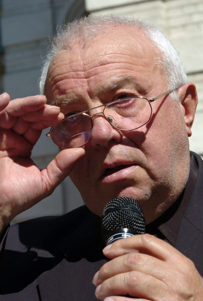 alexandru arsinel ingropat la cimitirul bellu 1