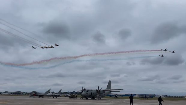 BIAS 2022. Acrobații pe cerul Capitalei în cel mai mare spectacol aerian din România