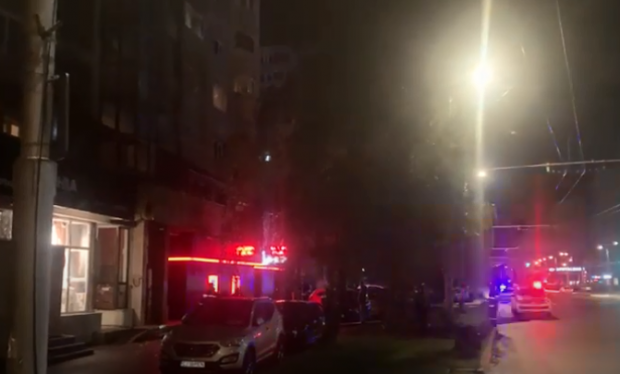 Explozie într-un bloc din Cluj-Napoca. Patru oameni au fost răniți, printre care și un copil