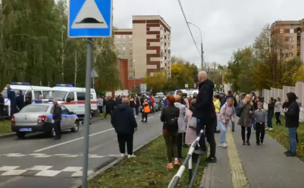 Cel puțin 10 morți și 20 de răniți, după un atac armat la o școală din Ijevsk. Presa rusă scrie că trăgătorul s-a sinucis