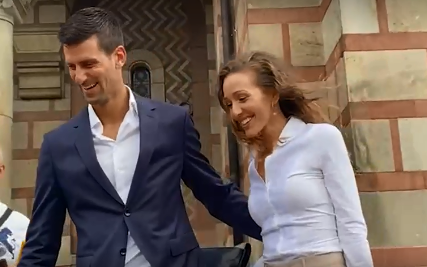 Novak Djokovici a dat dedicații și a împărțit bani lăutarilor, la nunta fratelui său