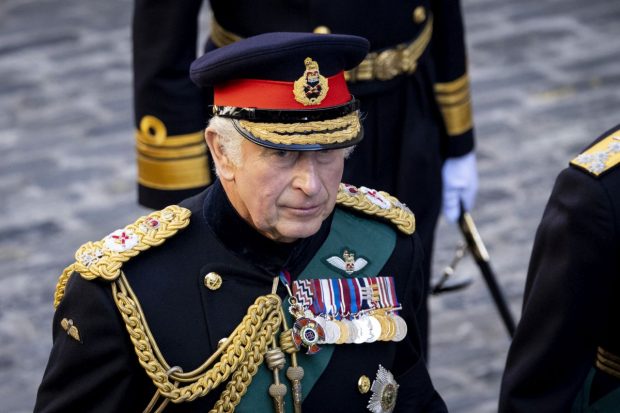 Zeci de angajați ai regelui Charles al III-lea riscă să fie concediați. ”Oamenii au fost vizibil zguduiți de veste”