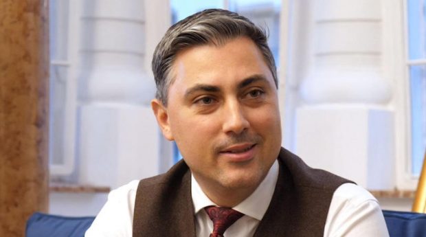 Imagine Stire Cu ce se ocupă Alexandru Ciucu în plin divorț de Alina Sorescu: „Am niște planuri mari și interesante” | 2review.ro