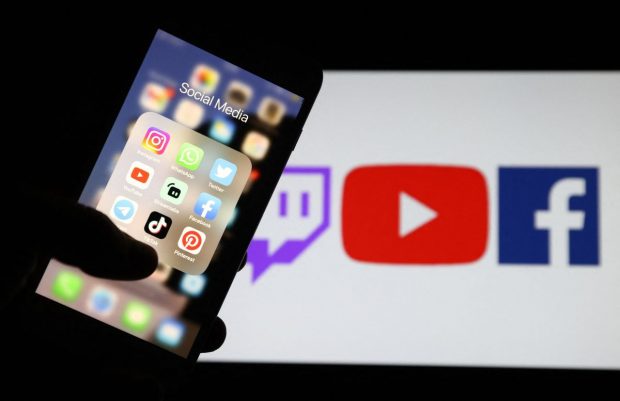 O instanță din SUA a confirmat o lege din Texas care interzice companiilor de social media să cenzureze discursul online