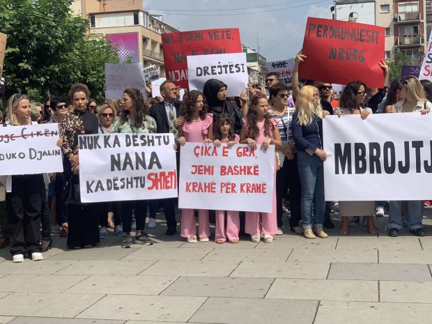Revoltă în Kosovo, după ce o fetiță de 11 ani a fost violată de cinci indivizi. Trei dintre agresori sunt minori