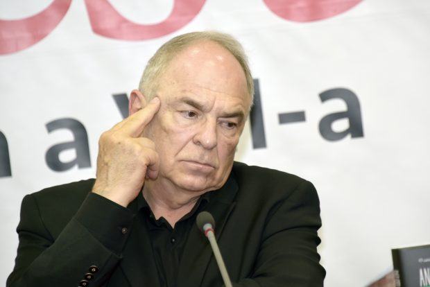 Gabriel Liiceanu arată acuzator spre Iohannis pentru lipsa de reacție în cazul plagiatului lui Sorin Cîmpeanu: „E stupefiant. Ne aruncă în brațele rușinii Europei”