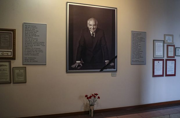 Berlinul va coborî drapelele în bernă în ziua funeraliilor lui Mihail Gorbaciov. ”Germania îi datorează mult”