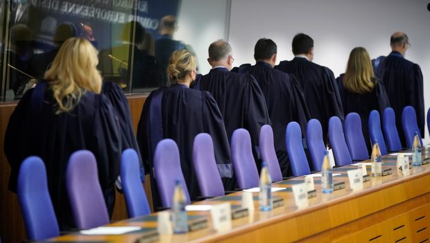 Ce spune despre societatea din România cazul femeii de serviciu care a câștigat la CEDO, după ce a fost hărțuită sexual de șeful ei