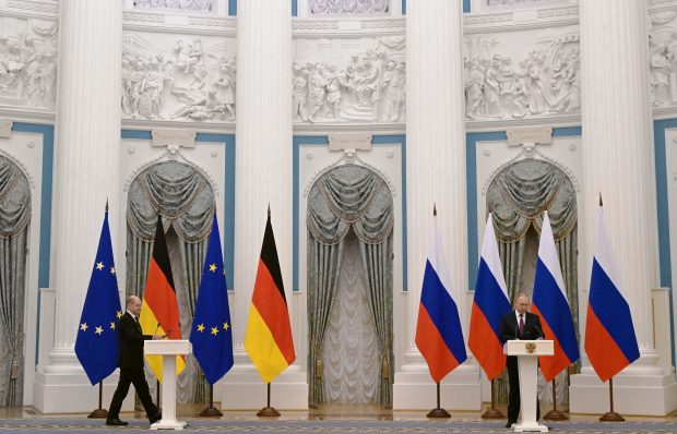 Olaf Scholz dezvăluie că discuțiile telefonice cu Putin au fost mereu “pe un ton pritenesc”. Ultima oară, au vorbit timp de 90 de minute