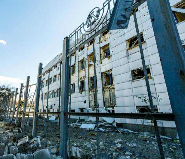 Complexul sportiv Lokomotiv din Harkov, distrus de ruși, după un bombardament cu rachete S-300