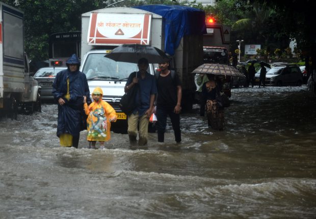 Ploile și trăsnetele au ucis cel puțin 36 de oameni în India, în doar 24 de ore