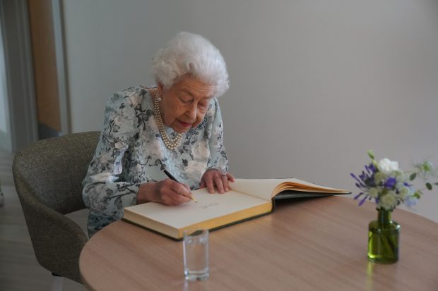 Cei mai longevivi lideri europeni după moartea Reginei Elisabeta a II-a. Ce loc ocupă un fost președinte al României