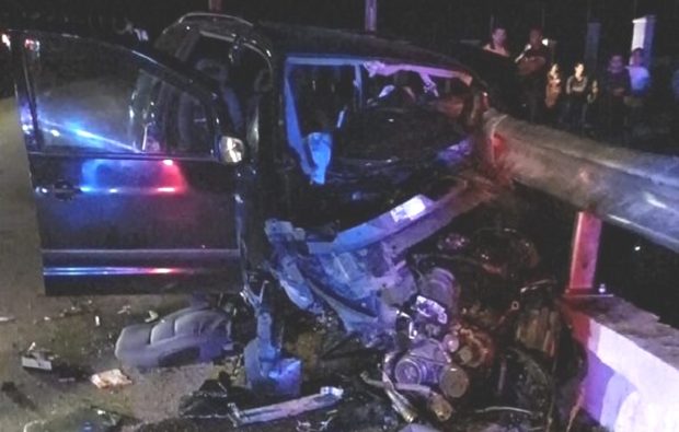 Doi adolescenți morți, două fete de 14 ani în stare gravă la spital, toți erau în mașina distrusă la Huseni, în Sălaj, într-un cap de pod