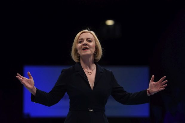 Lungul drum al lui Lizz Truss, de la marșurile anti-Thatcher și vederile liberale la șefia guvernului britanic conservator