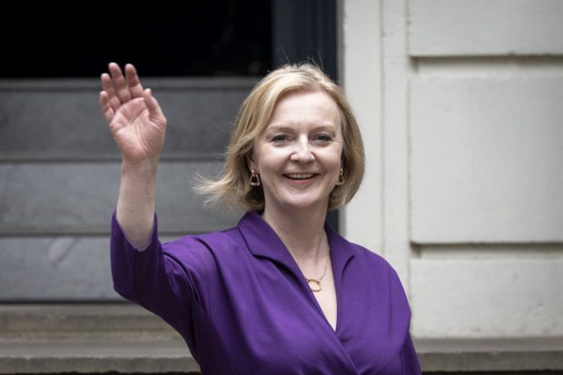 Liz Truss devine azi prim-ministra Marii Britanii. Ce măsuri pregătește noul guvern, în plină criză energetică