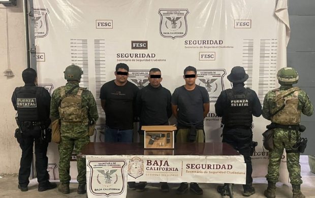 Nouă români, între care trei minori, găsiți alături de traficanți înarmați, la granița Mexicului cu Statele Unite