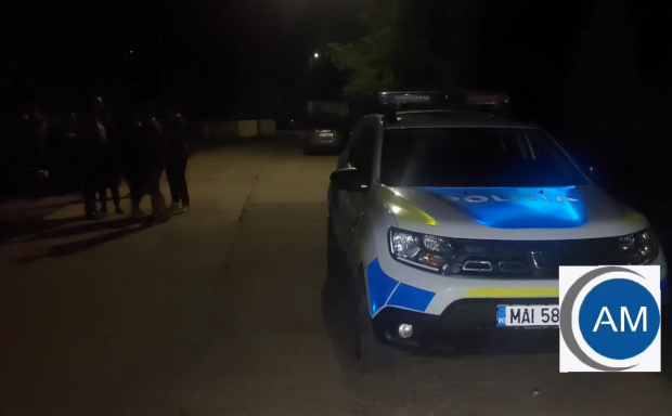 Fost primar din Mehedinți, găsit mort de vecini în casă. Bărbatul s-a împușcat cu arma de vânătoare