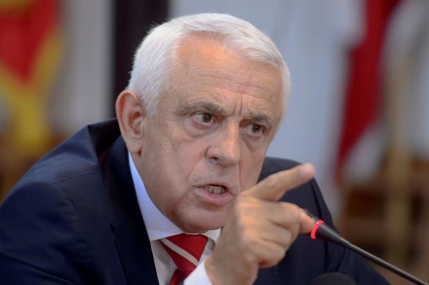 Cu gândul la subvențiile UE, ministrul Daea vrea să radă jumătate de milion de hectare de pădure, pentru că în acte figurează ca pășuni!