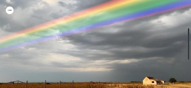 „Curcubeul polar” peste București, pentru conștientizarea drepturilor comunității LGBT. „Nicio politică n-ar trebui să fie împotriva fericirii oricărei ființe umane”