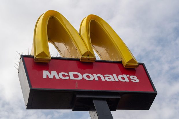 McDonald’s închide restaurantele din Marea Britanie în ziua funeraliilor reginei Elisabeta a II-a