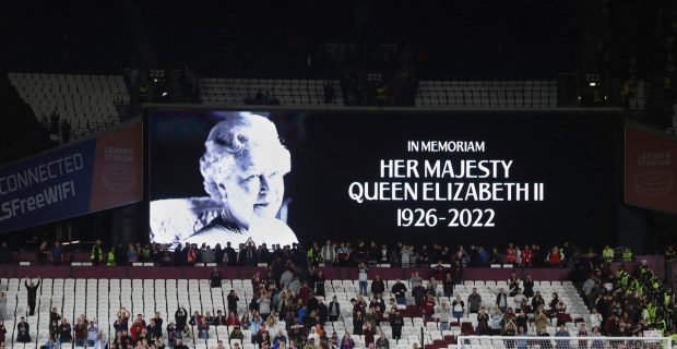 Toate meciurile de fotbal din Anglia au fost amânate: „Ne alăturăm celor care deplâng moartea reginei”