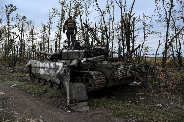 Moscova anunță că bombardează teritoriile pierdute în urma contraofensivei ucrainene și că Putin știe care este situația de pe front