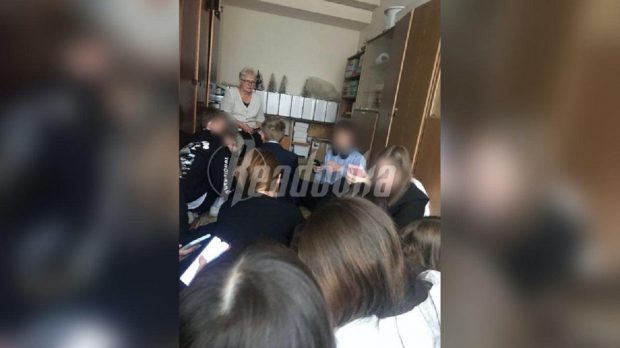 „Toată clasa stă și plânge!” Imagini cu elevii care erau în sala de curs când s-a tras asupra lor, la o școală din Rusia