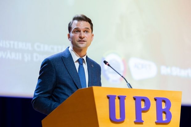 Sebastian Burduja, despre scandalul Blue Air: „Cei care au venit la Ministerul Transporturilor, la Finanţe trebuie să dea explicaţii”