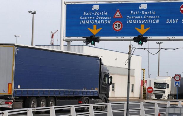 Șofer român de TIR, condamnat definitiv să plătească o amendă de 3,8 milioane de euro, în Franța