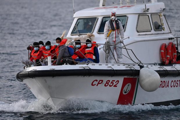 Cel puțin 11 migranți au murit într-un nou accident care a avut loc în Marea Mediterană