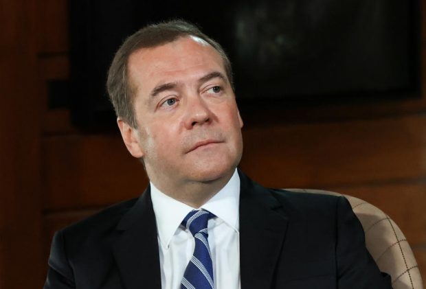Medvedev: „Rusia duce o bătălie sacră împotriva lui Satana”