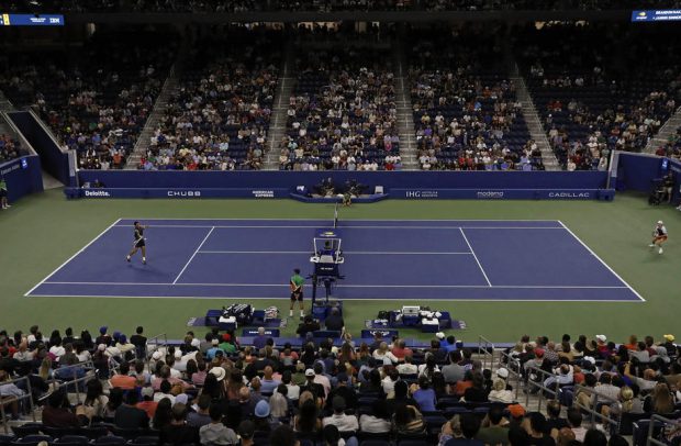 Un bărbat a fost reținut de polițiști după ce a încercat să intre înarmat la US Open
