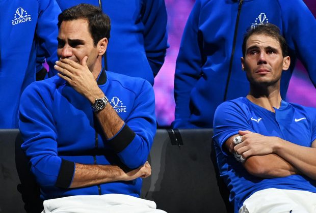Roger Federer s-a despărțit în lacrimi de tenis. La ultimul meci din carieră, elvețianul a plâns cot la cot cu marele său rival, Rafael Nadal