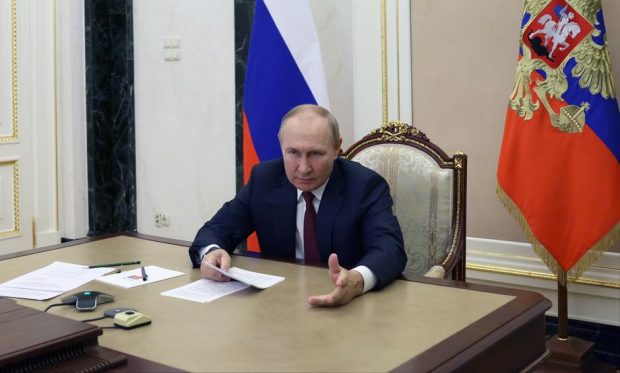 Vladimir Putin a ordonat ca Rusia să preia controlul centralei nucleare Zaporojie. Reacţia Ucrainei