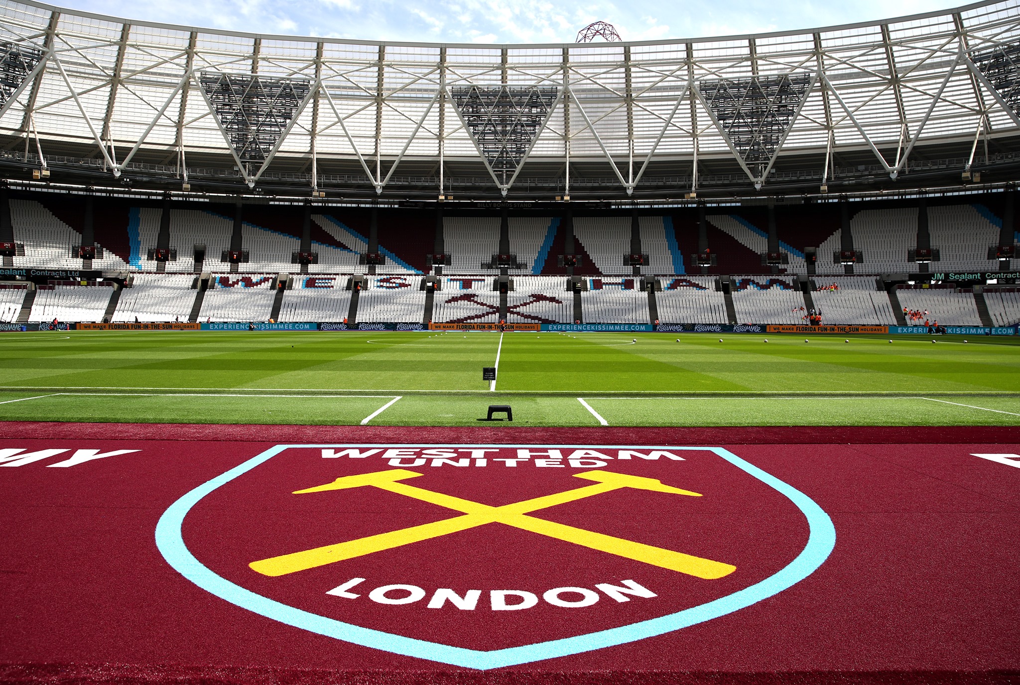 Fanii West Ham Au Aflat Că Regina A Murit Când Veneau La Stadion Pentru