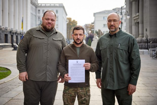 Ucraina depune oficial cererea de aderare la NATO, drept răspuns la anexarea ilegală de către Rusia a patru regiuni