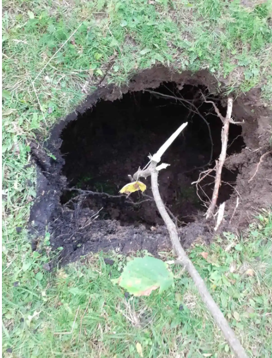 Cum arată spărtura care a apărut în barajul Lacului Tăul Mare din Roșia Montană. Soluțiile găsite de autorități