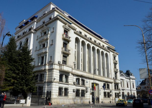 Curtea Supremă a decis cum trebuie interpretate deciziile CCR privind prescripția. Nume grele și infractori de rând ar putea scăpa de acuzații