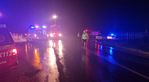 Doi copii şi doi adulţi, membri ai aceleiaşi familii, şi-au pierdut viaţa într-un accident, după ce se întorceau de la Sfânta Parascheva