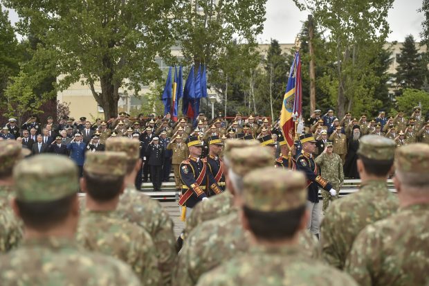 O radiografie a incompetenței și a nepăsării criminale. Armata Română nu are nevoie de inamici, căci are generali