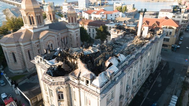 Bănescu spune că fiecare unitate de cult trebuie să aibă aviz ISU: „Măsurile de protecţie sunt subînţelese şi arhicunoscute”