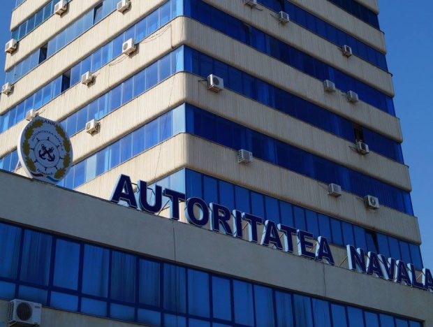 Autoritatea Navală Română a cumpărat cinci telefoane iPhone 14 Pro, cu 7.000 de euro
