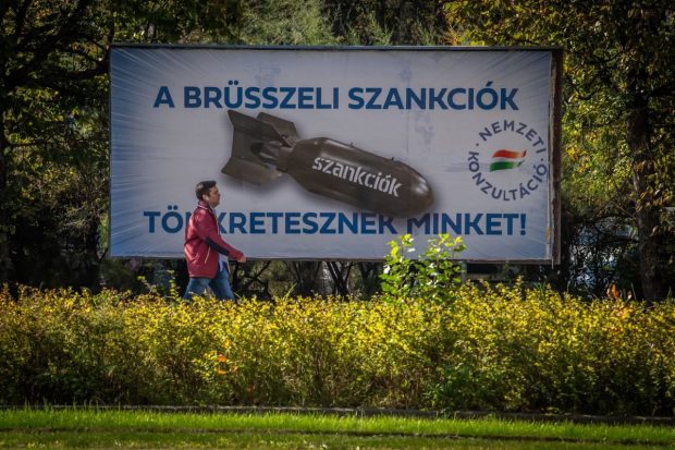 SUA și UE atacă campania anti-occidentală a lui Viktor Orban. Budapesta a comparat sancțiunile impuse Rusiei cu bombele