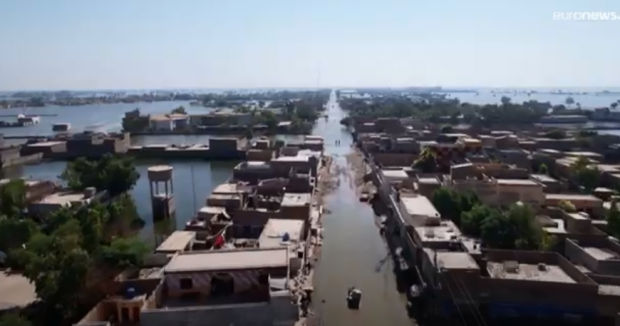Orașul din Pakistan care se află de 42 de zile sub ape