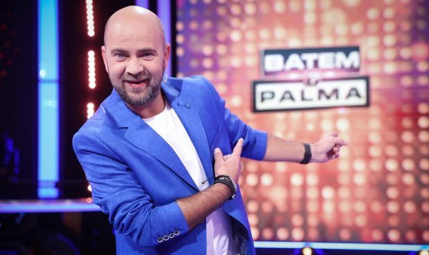 Cum e în platoul și în culisele „Batem palma?”, emisiunea care va începe la Pro TV. Cosmin Seleși: „Acest show e altceva și eu garantez că o să facă audiență” – EXCLUSIV