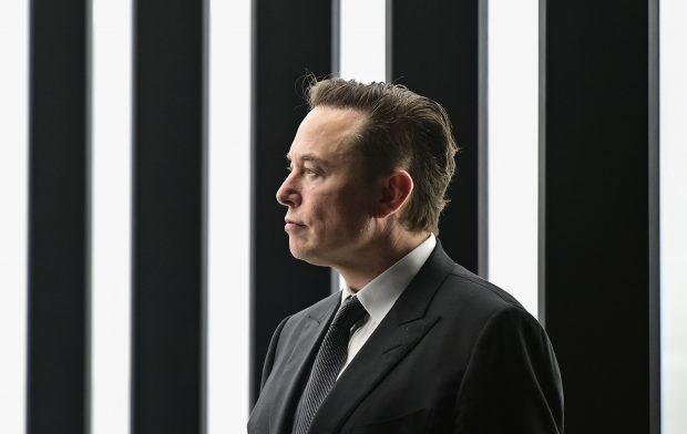Elon Musk nu mai vrea să ofere gratis Ucrainei rețeaua Starlink și a trimis o notă de plată la Pentagon