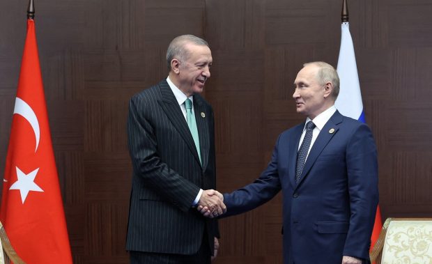 „Putin e mult mai blând decât în trecut”, spune Recep Tayyip Erdogan, președintele Turciei, care vrea să inițieze negocieri între Rusia și Ucraina