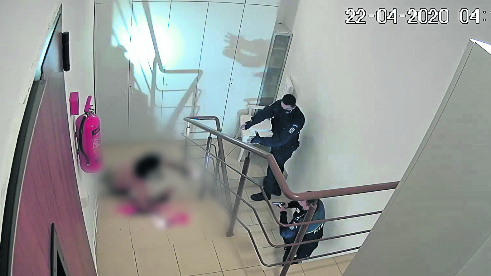 Seria de articole care urmărește firul evenimentelor din noaptea în care tânărului Alexandru Găzdac a fost împușcat de 6 ori de polițiști după ce îi amenințase cu un cui