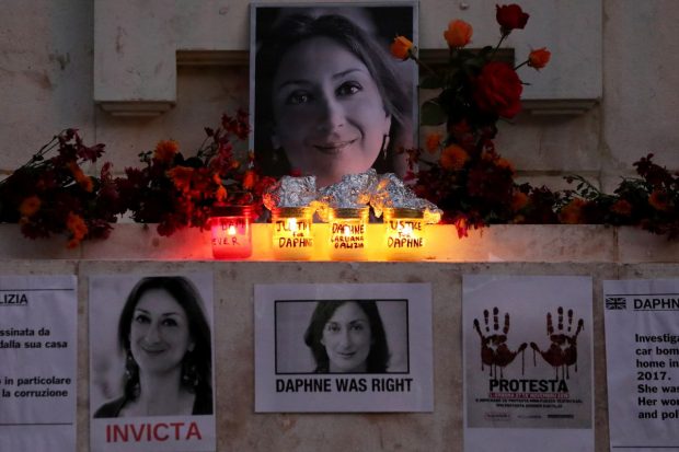 Ucigașii jurnalistei malteze Daphne Caruana Galizia au recunoscut crima, în prima zi a procesului. Ce pedepse au primit