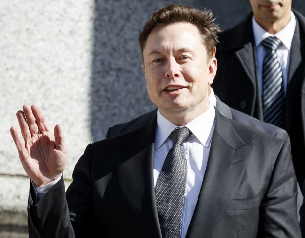 Elon Musk s-a întâlnit la Beijing cu ministrul chinez de externe